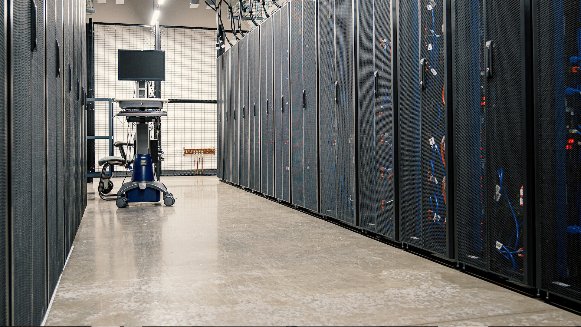 From start-ups to large tech corporations, we know the specific challenges that London's technology companies face when it comes to cleanliness and hygiene. With the delicate equipment and the high-paced nature of the industry, tech companies require a meticulous and professional cleaning service - that's where we come in.